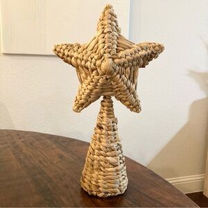 NWT Rattan Star Home Decor